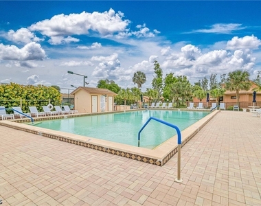 6386 Royal Woods Drive - Photo Thumbnail 31