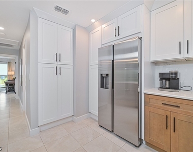 6386 Royal Woods Drive - Photo Thumbnail 16