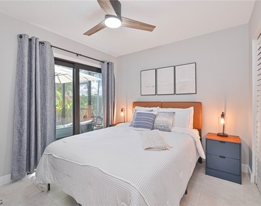 6386 Royal Woods Drive - Photo Thumbnail 23