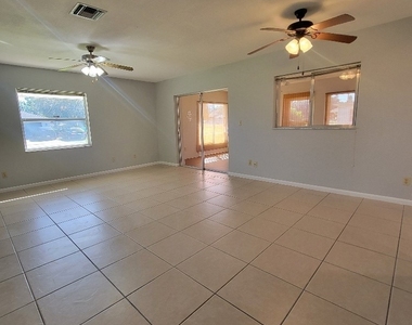 357 Westpark Road - Photo Thumbnail 6
