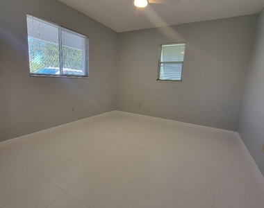 357 Westpark Road - Photo Thumbnail 14