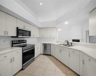 715 Dudley Avenue S - Photo Thumbnail 10
