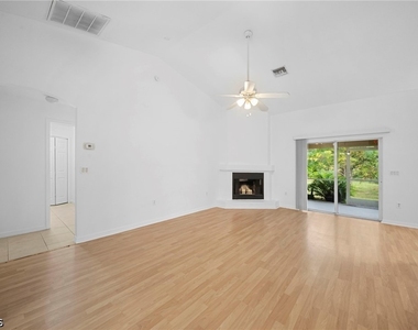 715 Dudley Avenue S - Photo Thumbnail 3