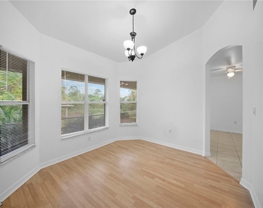 715 Dudley Avenue S - Photo Thumbnail 7