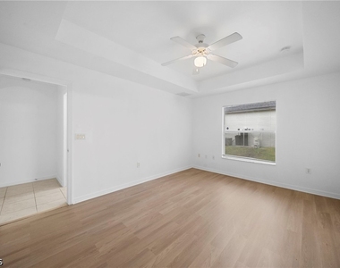 715 Dudley Avenue S - Photo Thumbnail 13