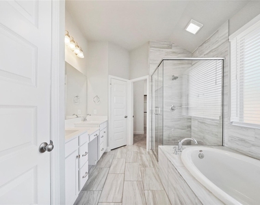 2446 Manor Valley Lane - Photo Thumbnail 18