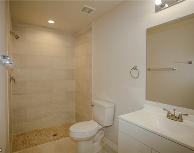1321 Se 8th Place - Photo Thumbnail 9