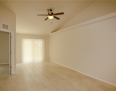 1321 Se 8th Place - Photo Thumbnail 1