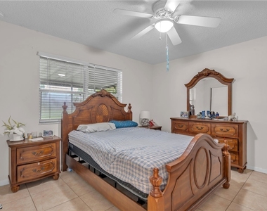 1618 Se 13th Street - Photo Thumbnail 16