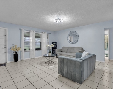 1618 Se 13th Street - Photo Thumbnail 6