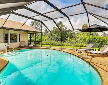 6030 Perthshire Lane - Photo Thumbnail 5