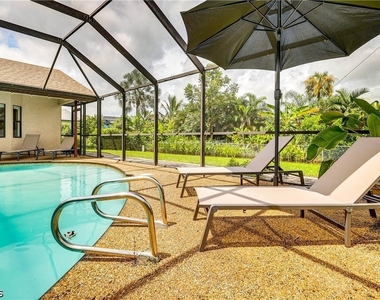 6030 Perthshire Lane - Photo Thumbnail 6