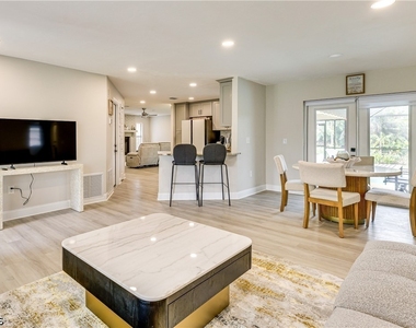 6030 Perthshire Lane - Photo Thumbnail 13