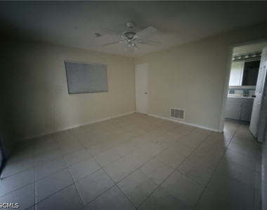 4347 S Bay Circle - Photo Thumbnail 5