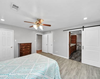 4503 Patterson Lane - Photo Thumbnail 42