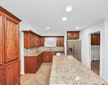 4503 Patterson Lane - Photo Thumbnail 34