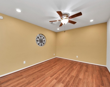 4503 Patterson Lane - Photo Thumbnail 21