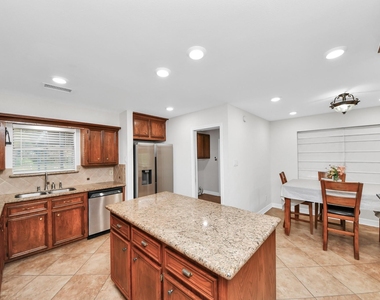 4503 Patterson Lane - Photo Thumbnail 35