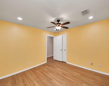 4503 Patterson Lane - Photo Thumbnail 38