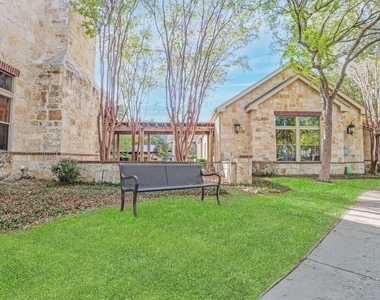 8004 Bentley Drive - Photo Thumbnail 11