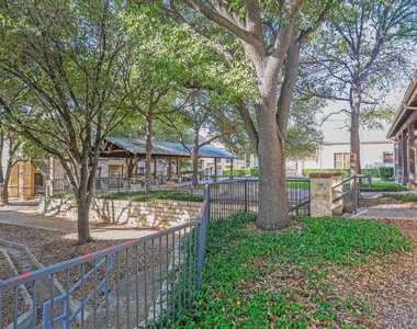 8004 Bentley Drive - Photo Thumbnail 4
