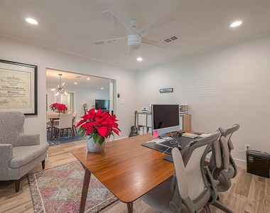 9502 Bob White Drive - Photo Thumbnail 6