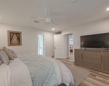 9502 Bob White Drive - Photo Thumbnail 24