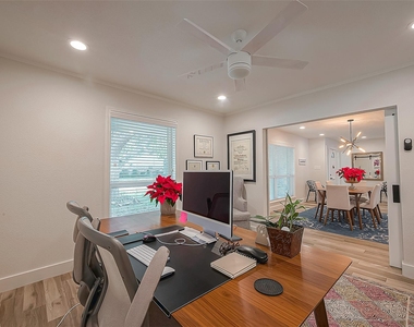 9502 Bob White Drive - Photo Thumbnail 7