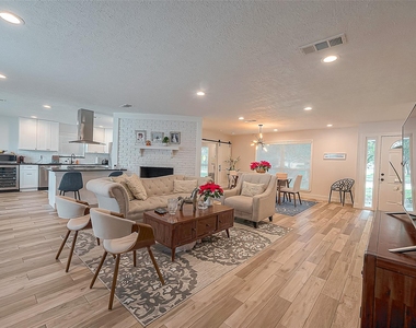 9502 Bob White Drive - Photo Thumbnail 9