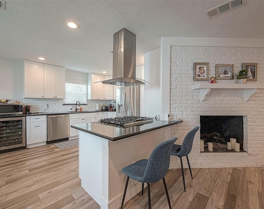 9502 Bob White Drive - Photo Thumbnail 11