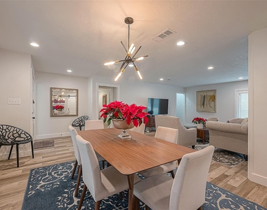 9502 Bob White Drive - Photo Thumbnail 4