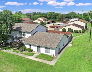1833 Country Village Boulevard - Photo Thumbnail 26