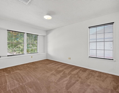 12303 Paddock Way - Photo Thumbnail 31