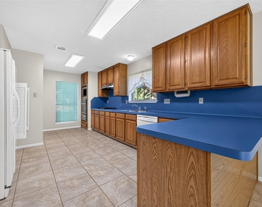 12303 Paddock Way - Photo Thumbnail 10