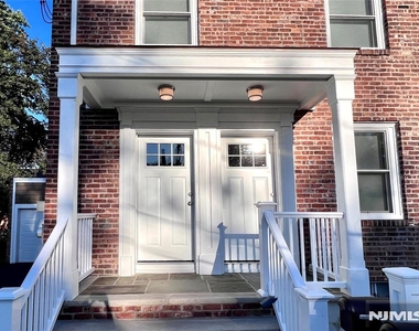 19 Cedar - Photo Thumbnail 1