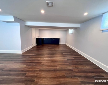 19 Cedar - Photo Thumbnail 9