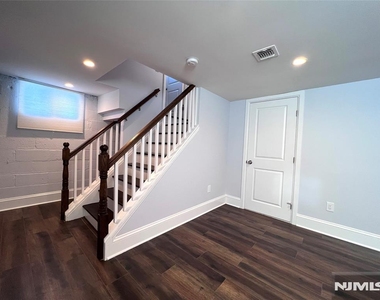 19 Cedar - Photo Thumbnail 11