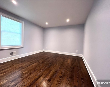 19 Cedar - Photo Thumbnail 6