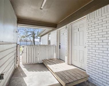6318 Laramie Street - Photo Thumbnail 2