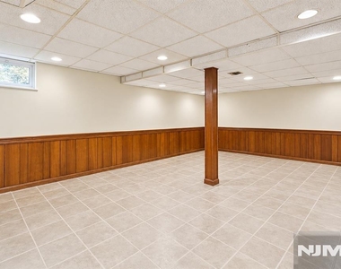 35 Lexington - Photo Thumbnail 18