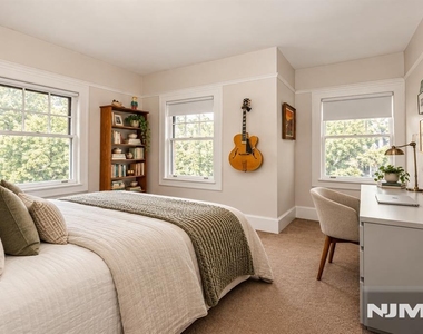 255 Park - Photo Thumbnail 18