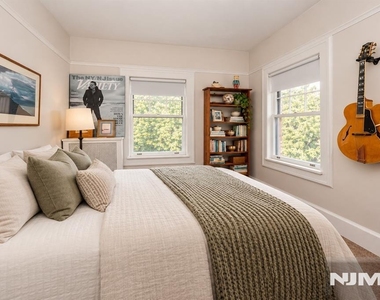255 Park - Photo Thumbnail 19