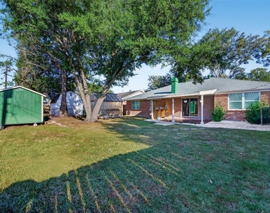 406 Cole Street - Photo Thumbnail 18