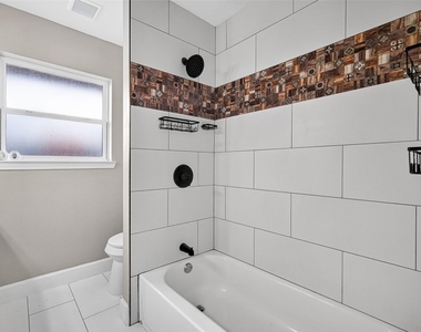 406 Cole Street - Photo Thumbnail 12