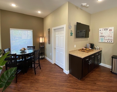 2205 N Frazier Street - Photo Thumbnail 24