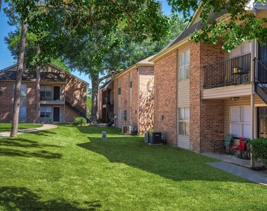 2205 N Frazier Street - Photo Thumbnail 2