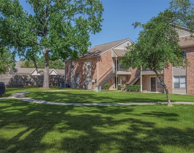 2205 N Frazier Street - Photo Thumbnail 10