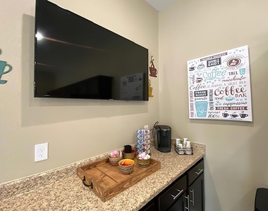 2205 N Frazier Street - Photo Thumbnail 23