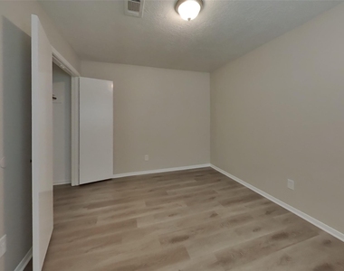 22806 Wild Moss Street - Photo Thumbnail 12