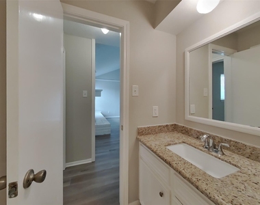22806 Wild Moss Street - Photo Thumbnail 14